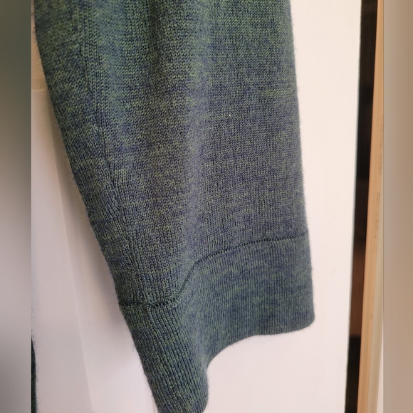 The Limited: small 3 quarter green sweater - Picture 6 of 6